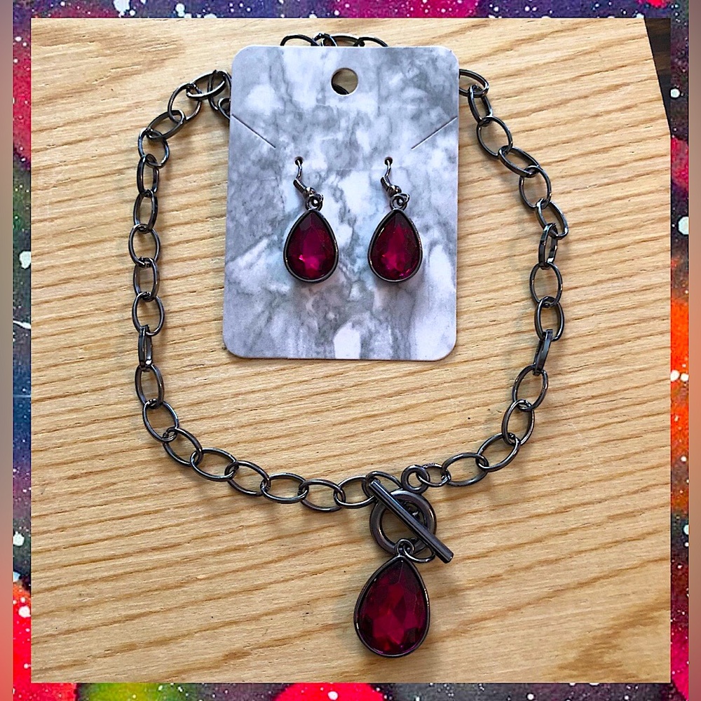 New! Pink Teardrop Gemstone Necklace & Earrings Set!